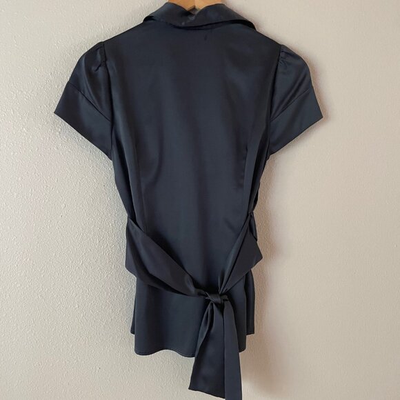 BCBGMaxazria‎ Blue Satin Like Sheen Short Sleeve Blouse Size Small - Picture 4 of 8
